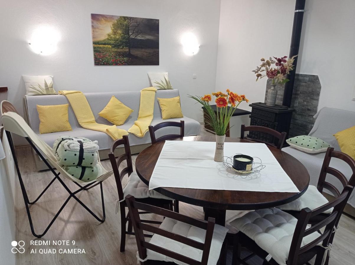 Studio Apartman Sonja โอโทชาส ภายนอก รูปภาพ